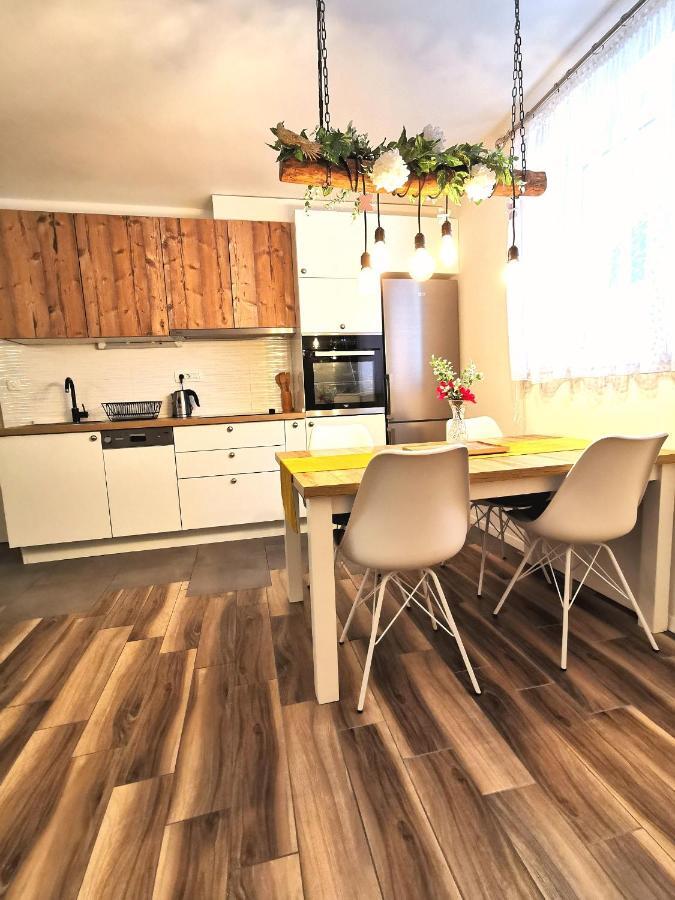 Colors Apartment Split Extérieur photo