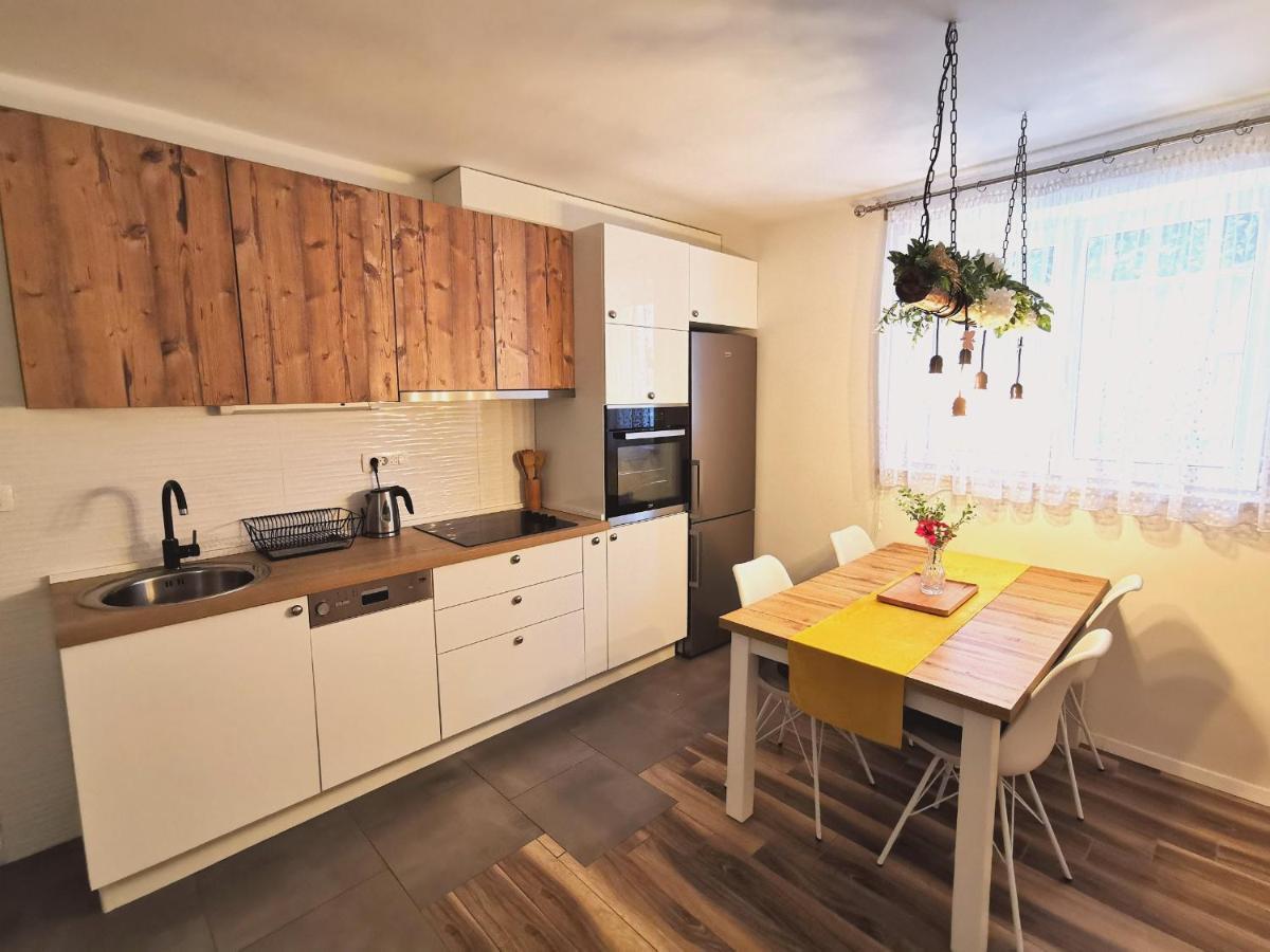 Colors Apartment Split Extérieur photo