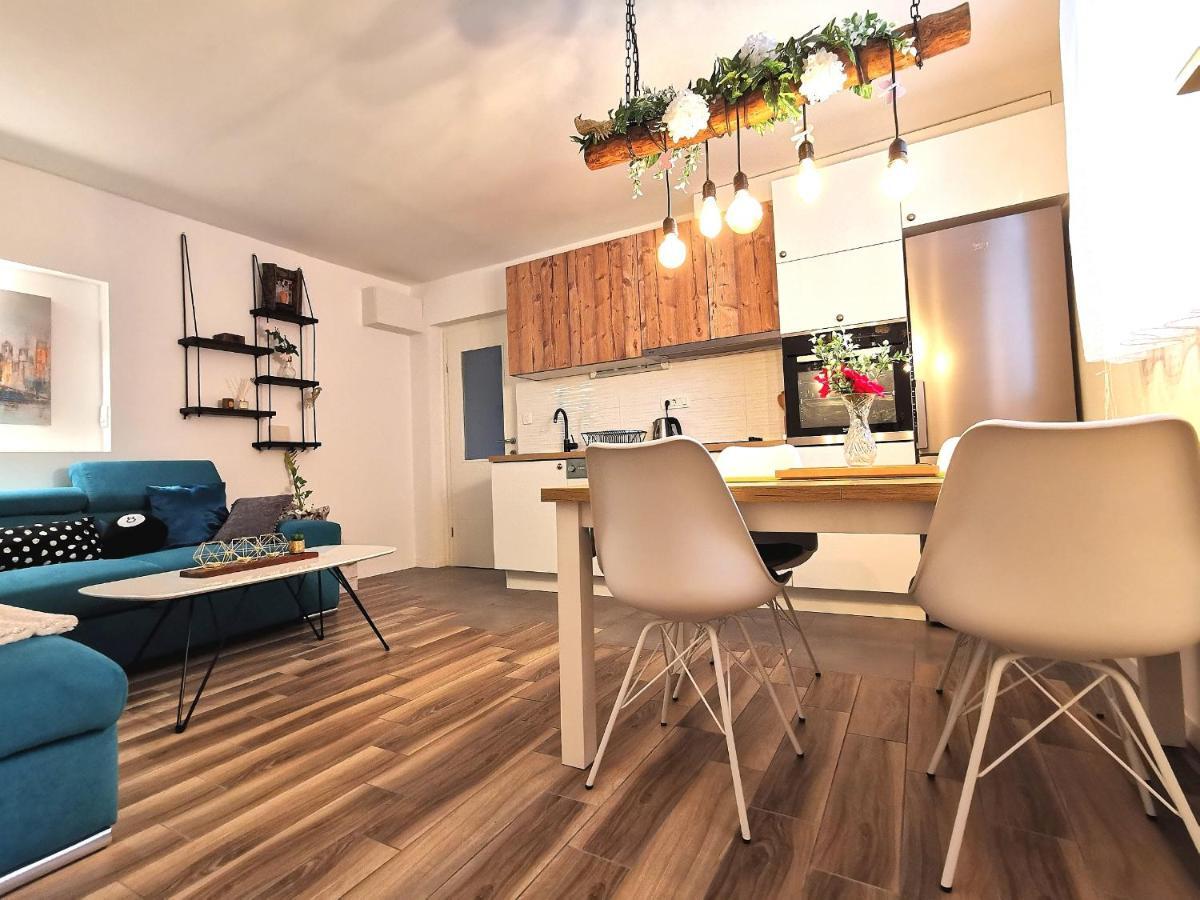 Colors Apartment Split Extérieur photo
